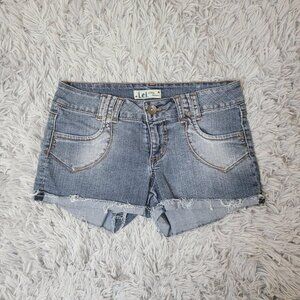 l.e.i. Jean Short